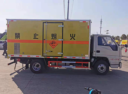 兴和爆破器材运输车技术升级与安全合规新趋势